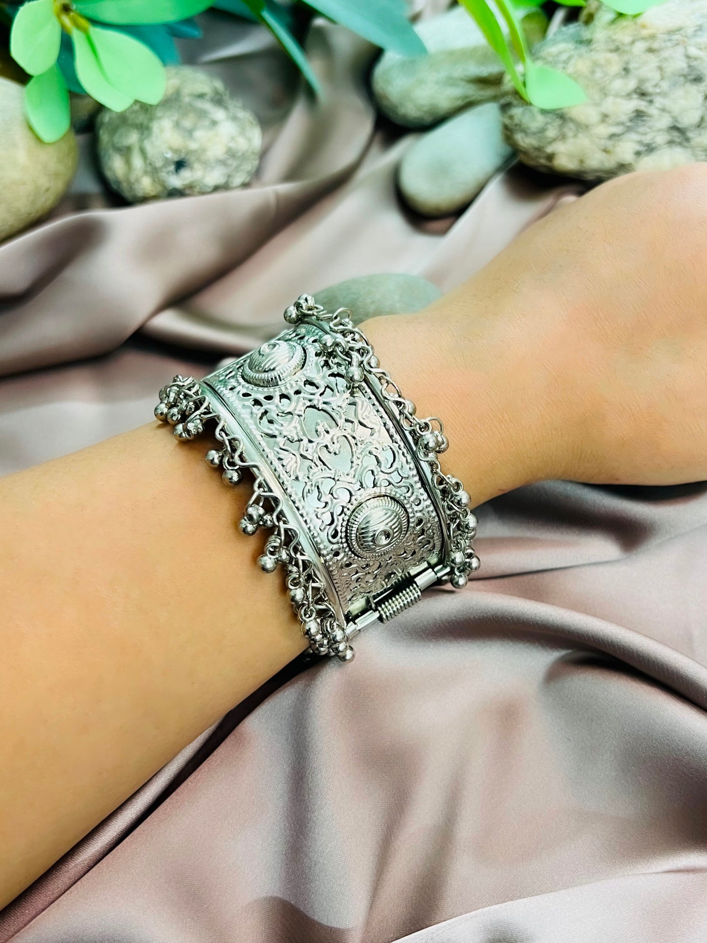 Filigree Jaal and Ghungroo Cuff Bracelet Bangle Free Size Openable